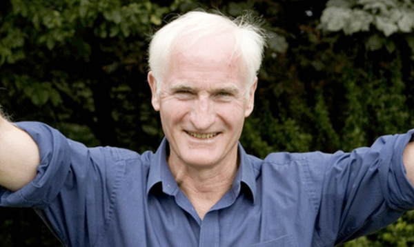 DUNCAN STEWART’S MANY HATS The Phoenix Magazine